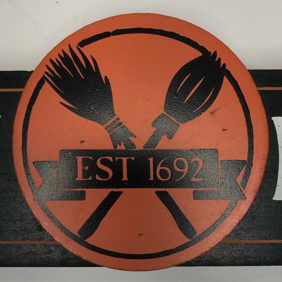 Halloween olde Salem broom co. Established 1692 wooden sign - Picture 15 of 15